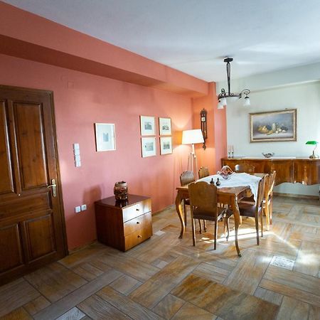 Apartment Kouros Delphi Exterior photo